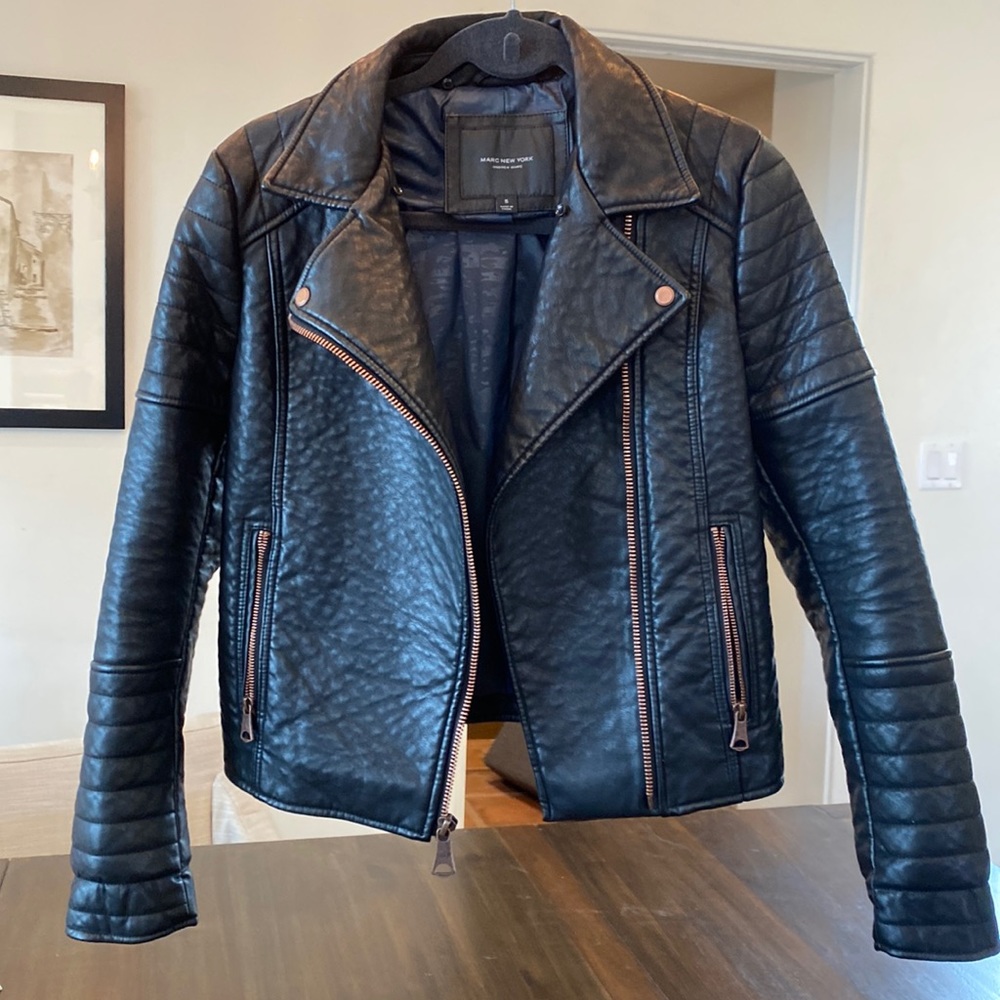 Marc New York Moro jacket. Excellent condition. Removable faux fur color.